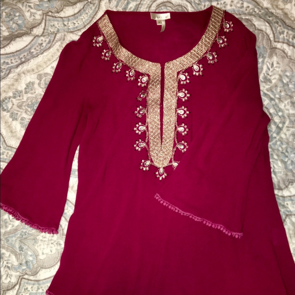 Burgundy quarter sleeve shirt/ blouse